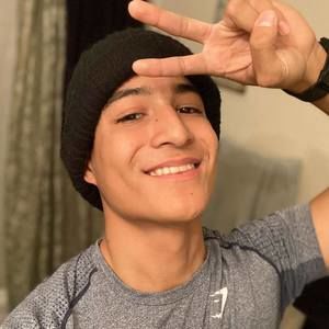 Meet your Posher, Adan